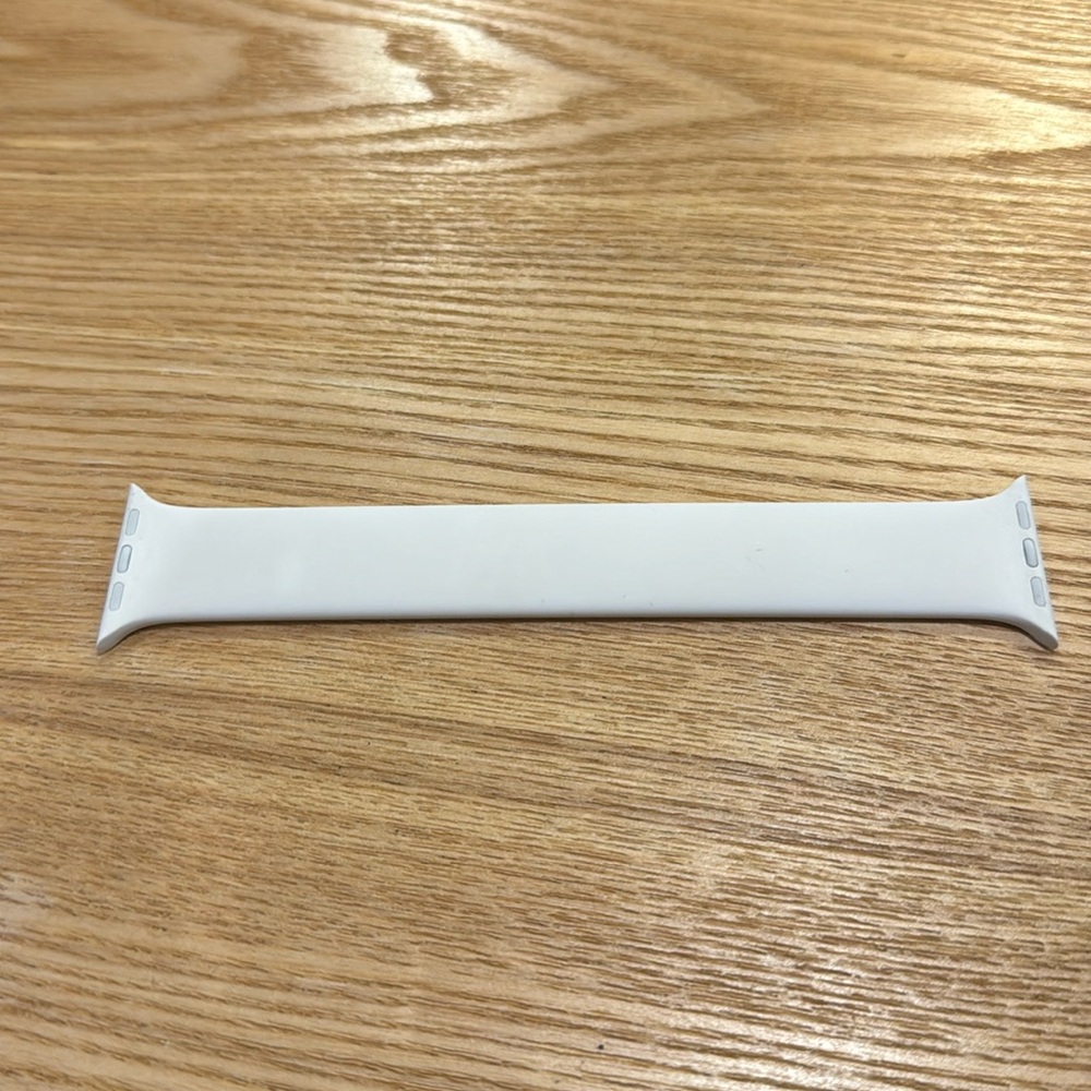 Apple Watch Band White Size 7